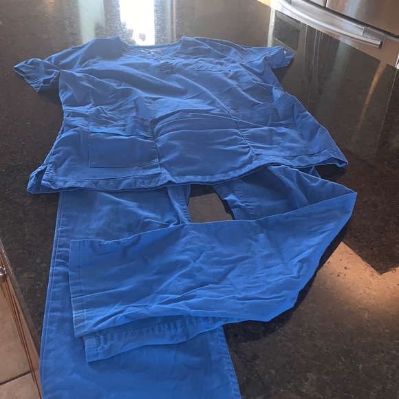 Butter Soft stretch scrubs - Picture 1 of 5